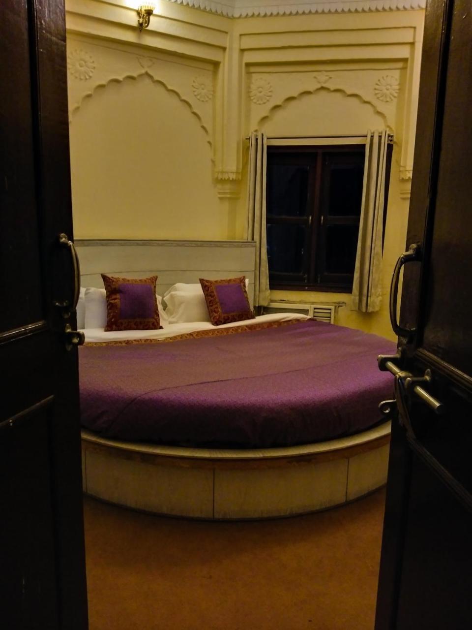 Dwivedi Hotels Hotel Elena Varanasi Eksteriør billede