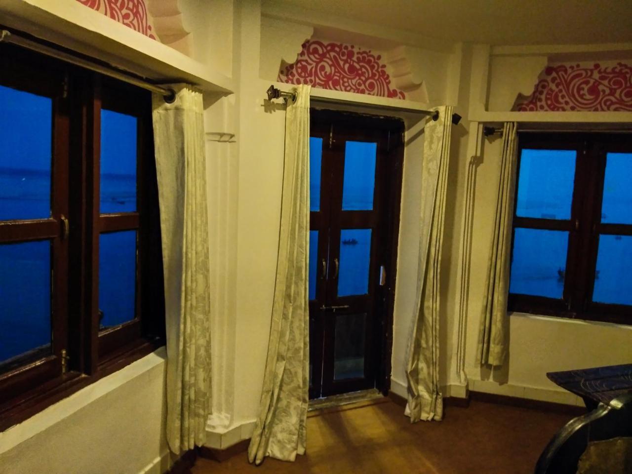 Dwivedi Hotels Hotel Elena Varanasi Eksteriør billede