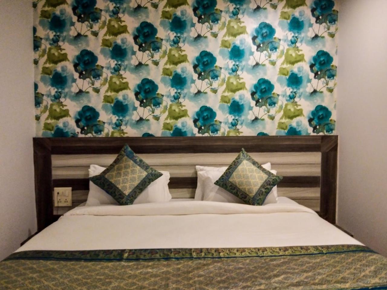 Dwivedi Hotels Hotel Elena Varanasi Eksteriør billede
