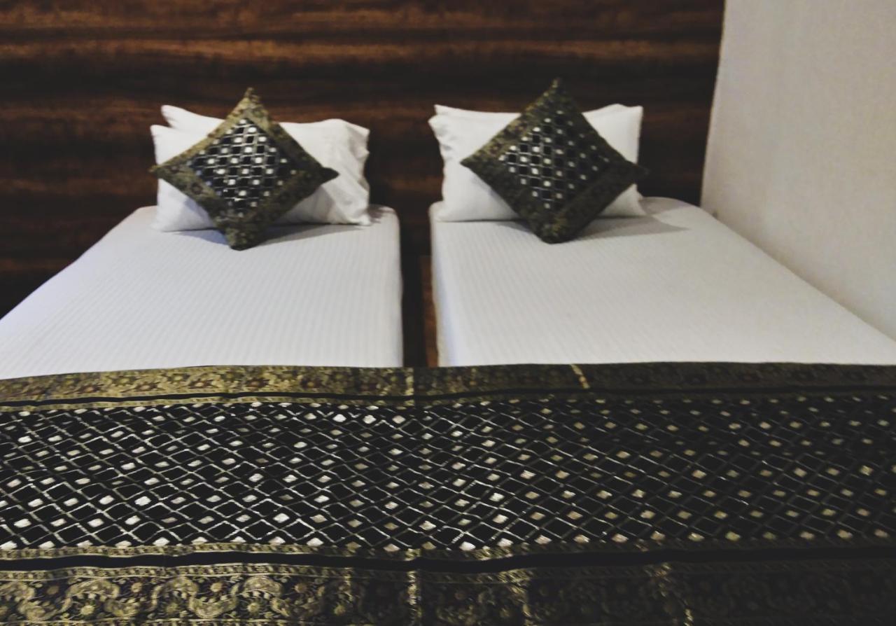 Dwivedi Hotels Hotel Elena Varanasi Eksteriør billede