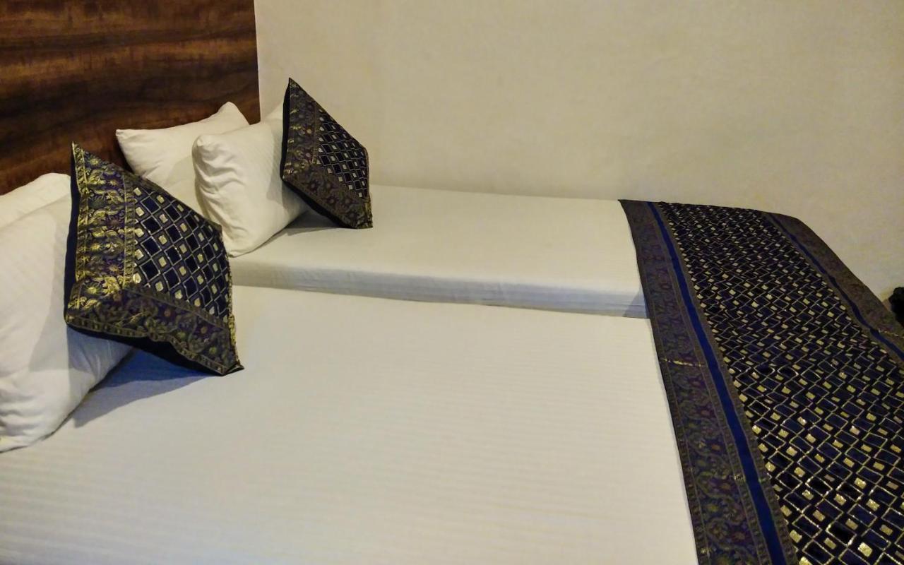 Dwivedi Hotels Hotel Elena Varanasi Eksteriør billede