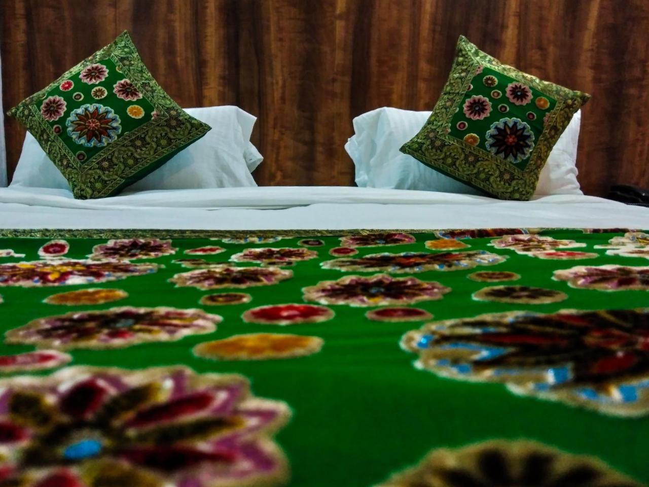 Dwivedi Hotels Hotel Elena Varanasi Eksteriør billede