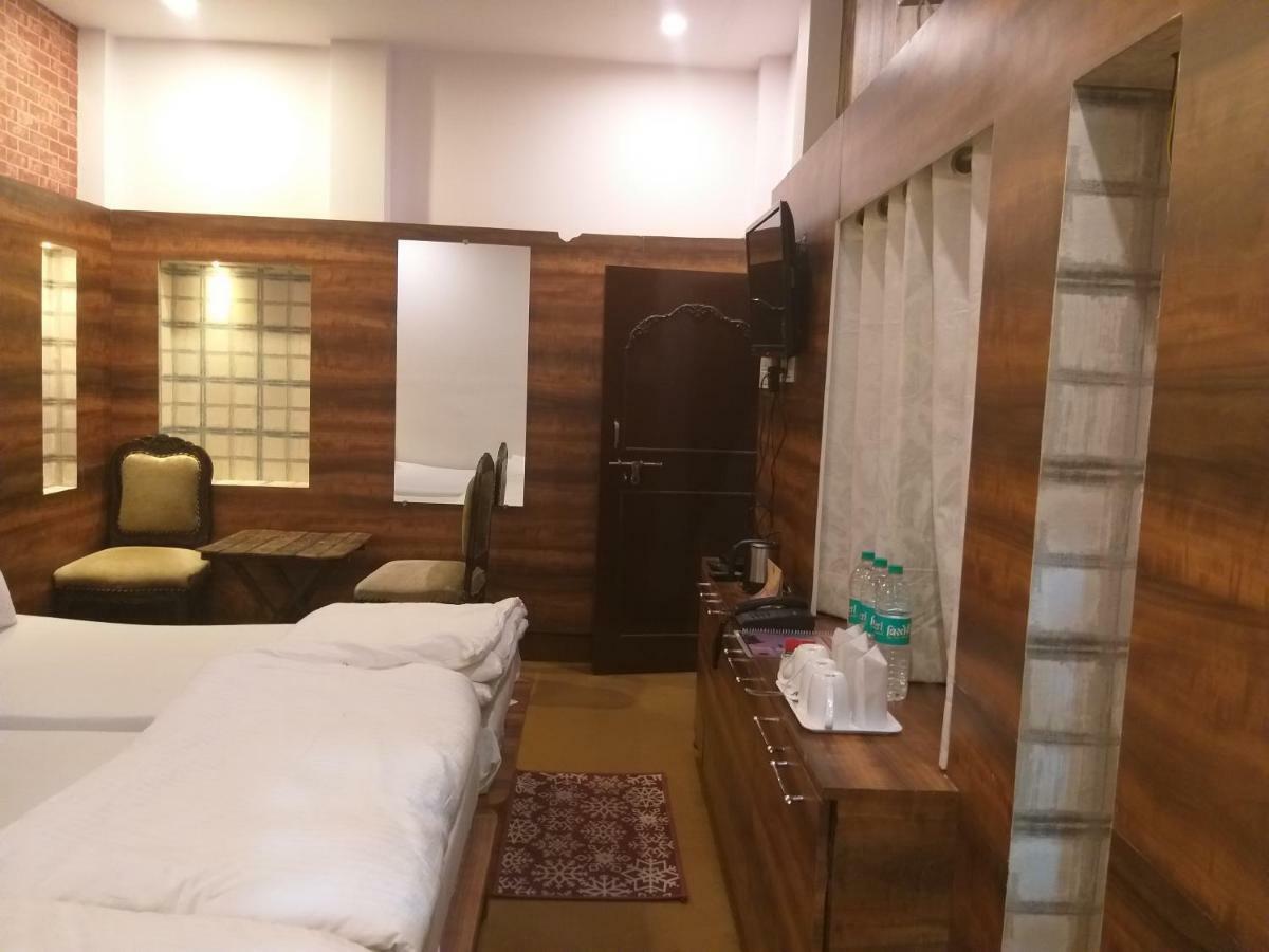 Dwivedi Hotels Hotel Elena Varanasi Eksteriør billede