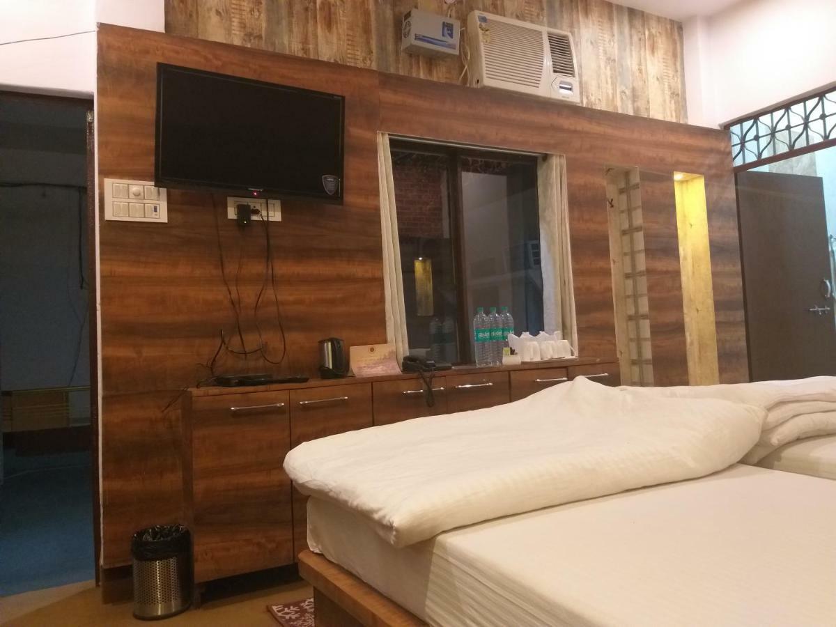 Dwivedi Hotels Hotel Elena Varanasi Eksteriør billede